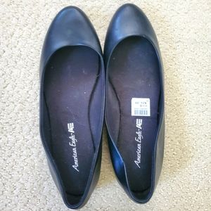 American Eagle black flats